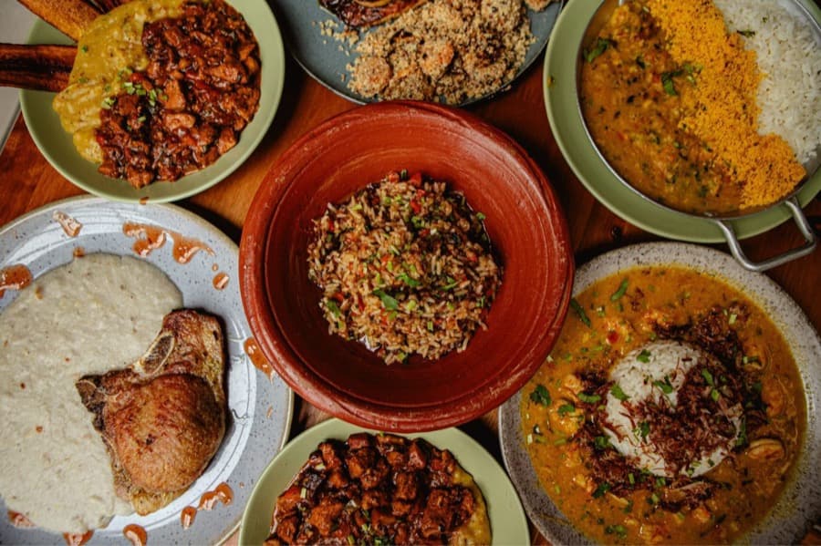 Onde comer na Pequena África: gastronomia preta no Rio