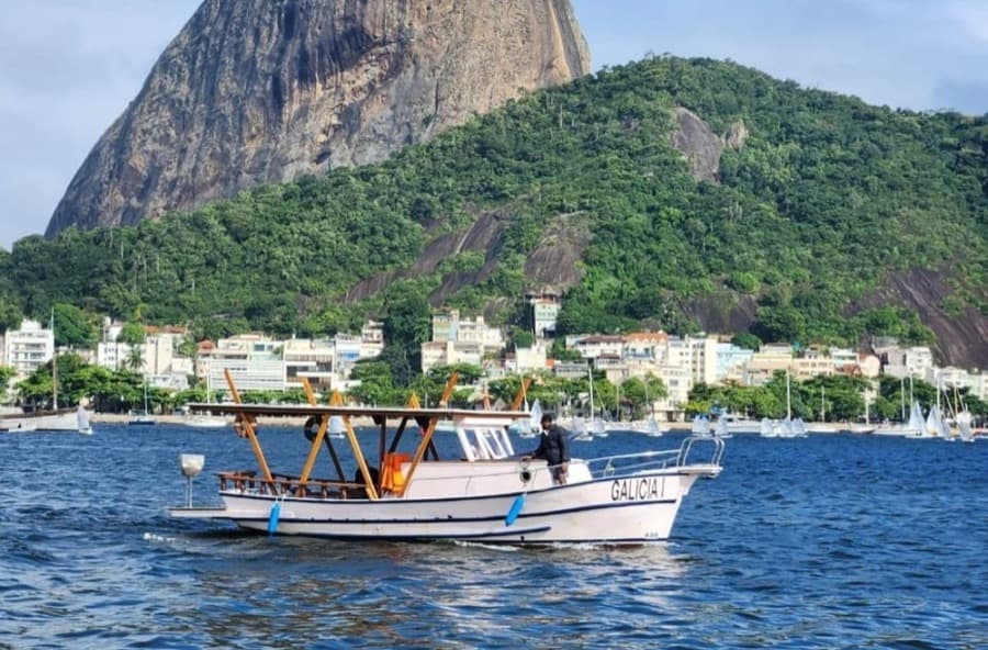 NAVEGAÇÃO COM PEQUENA ÁFRICA